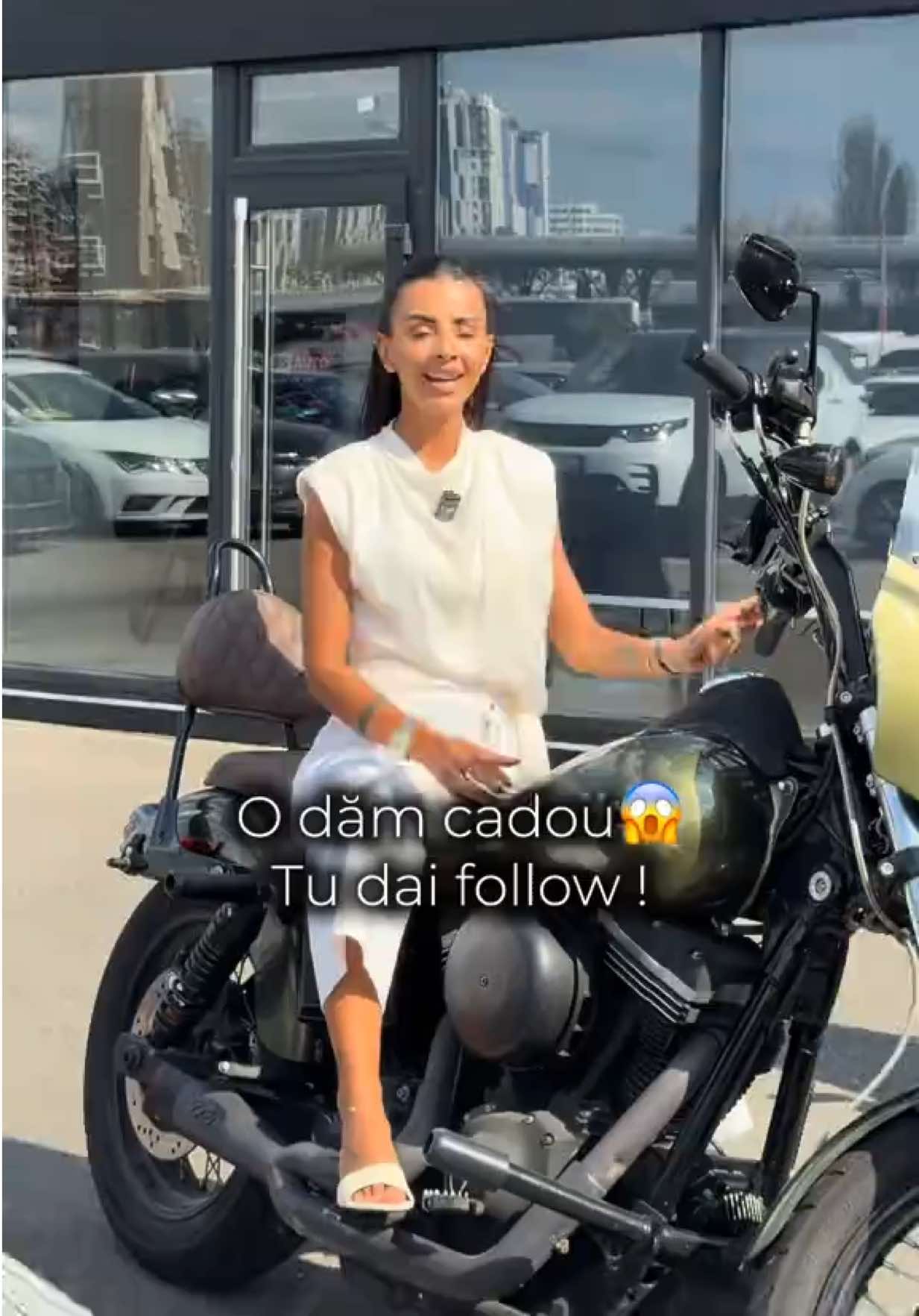 @Cristina Buhinbalta