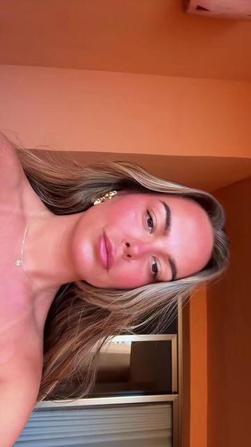 @hols🤍