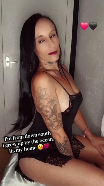 @Crazystace❤️🖤Official