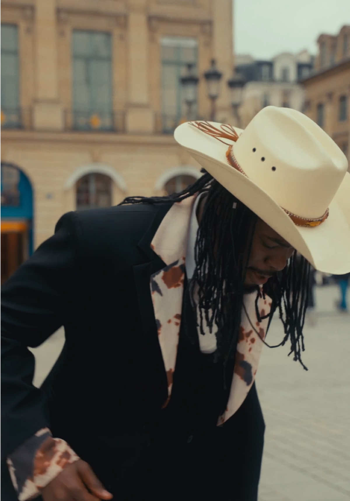 @LIMOFFICIEL