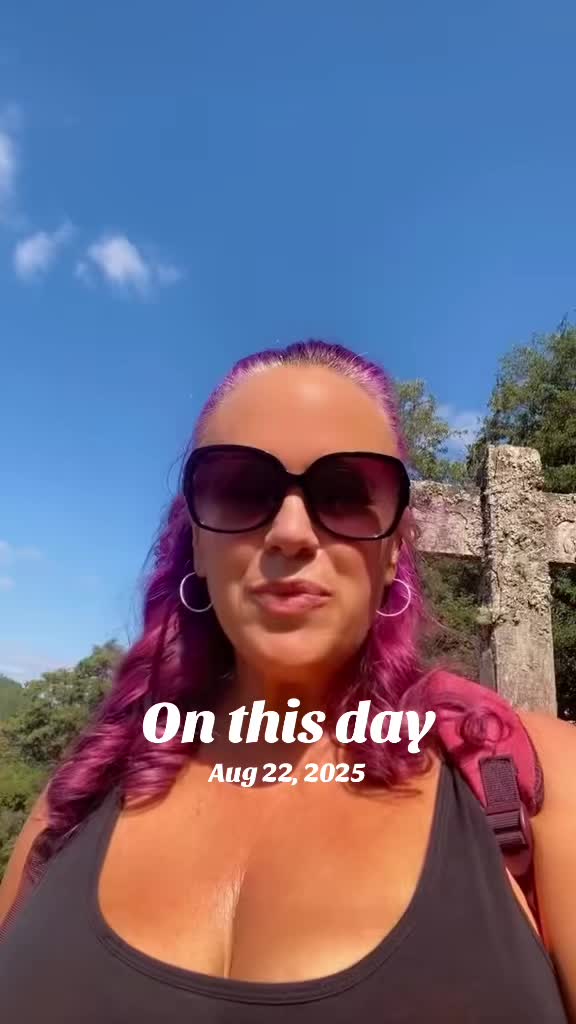 @LucyLu🏴💜🥾