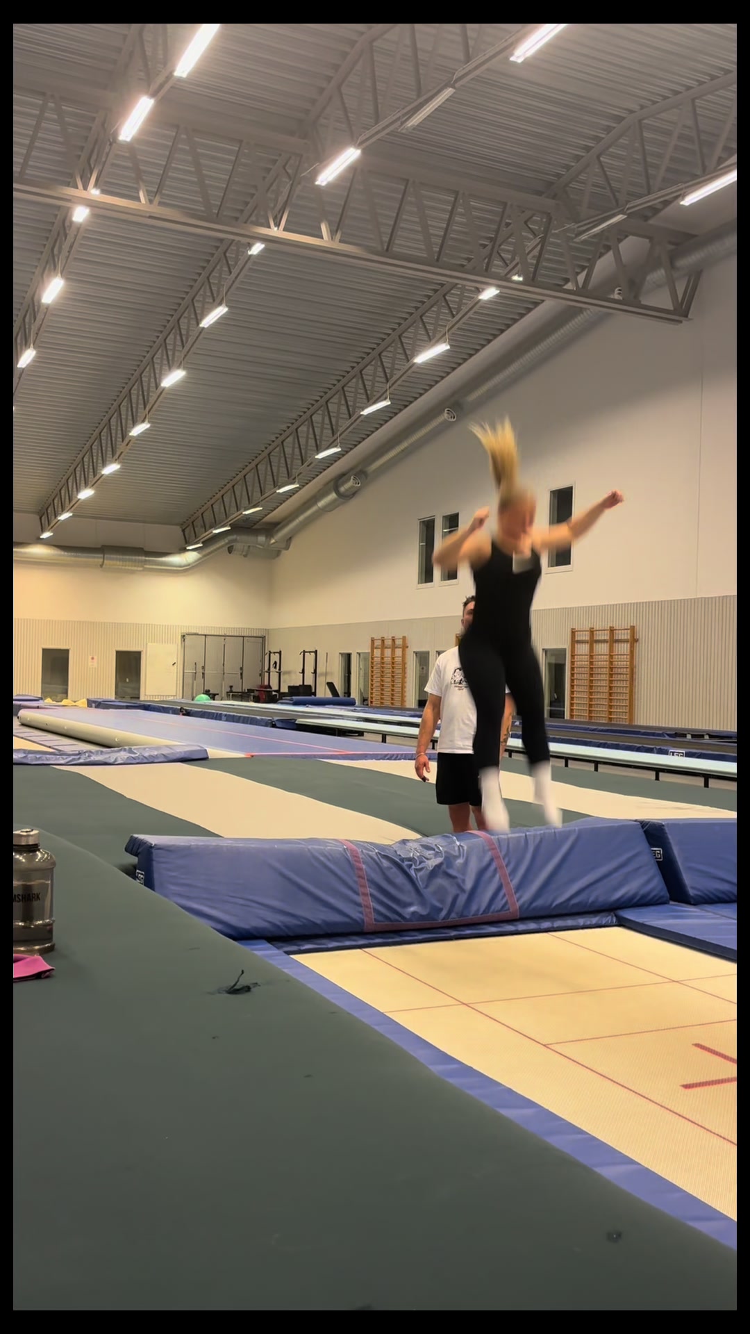 @Olivia &Aring;str&ouml;m