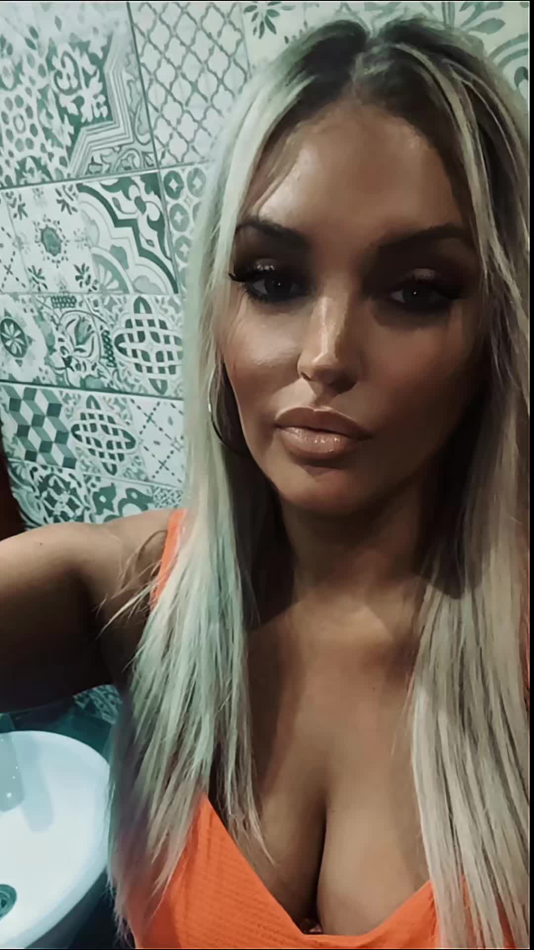 @Natalie Marie