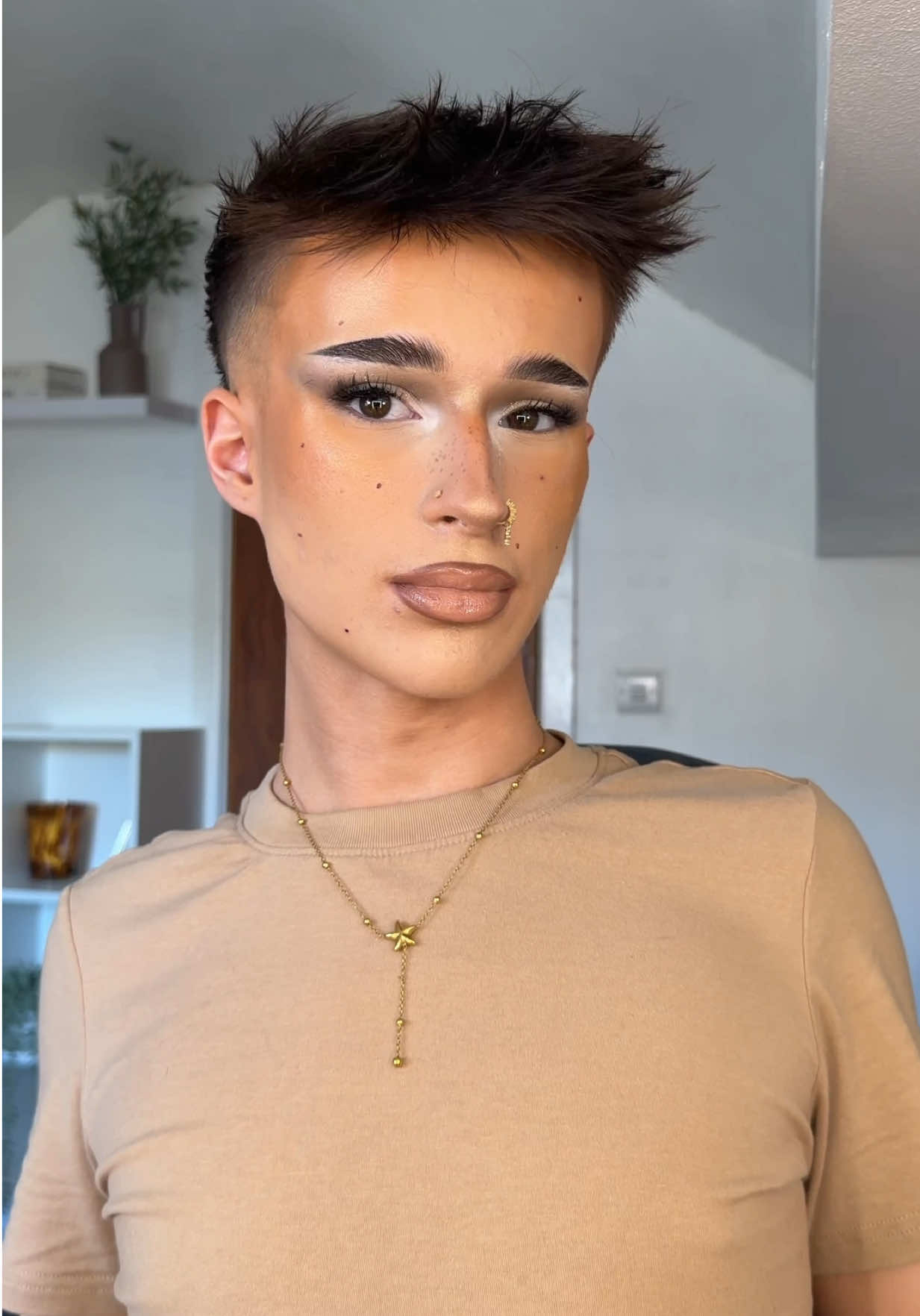 @𝐿 𝐸 𝒪  🐆