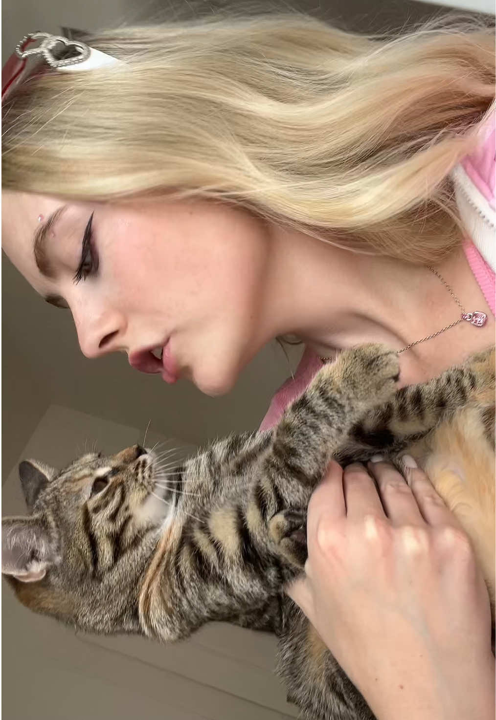 @𝐿𝒾𝓋𝒾𝓃𝑔 𝒹𝑜𝓁𝓁 🐇