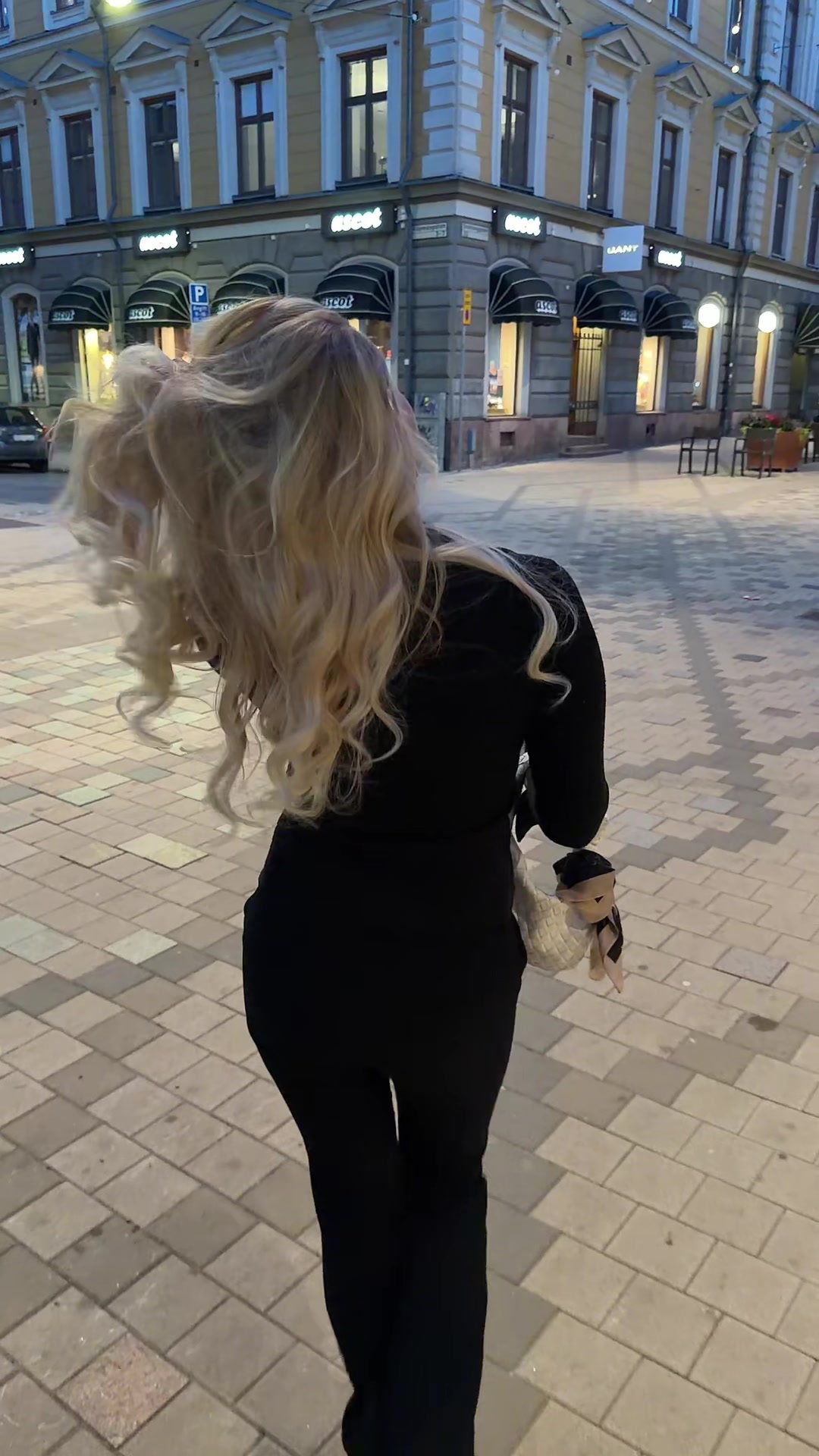 @LouiseAhliin