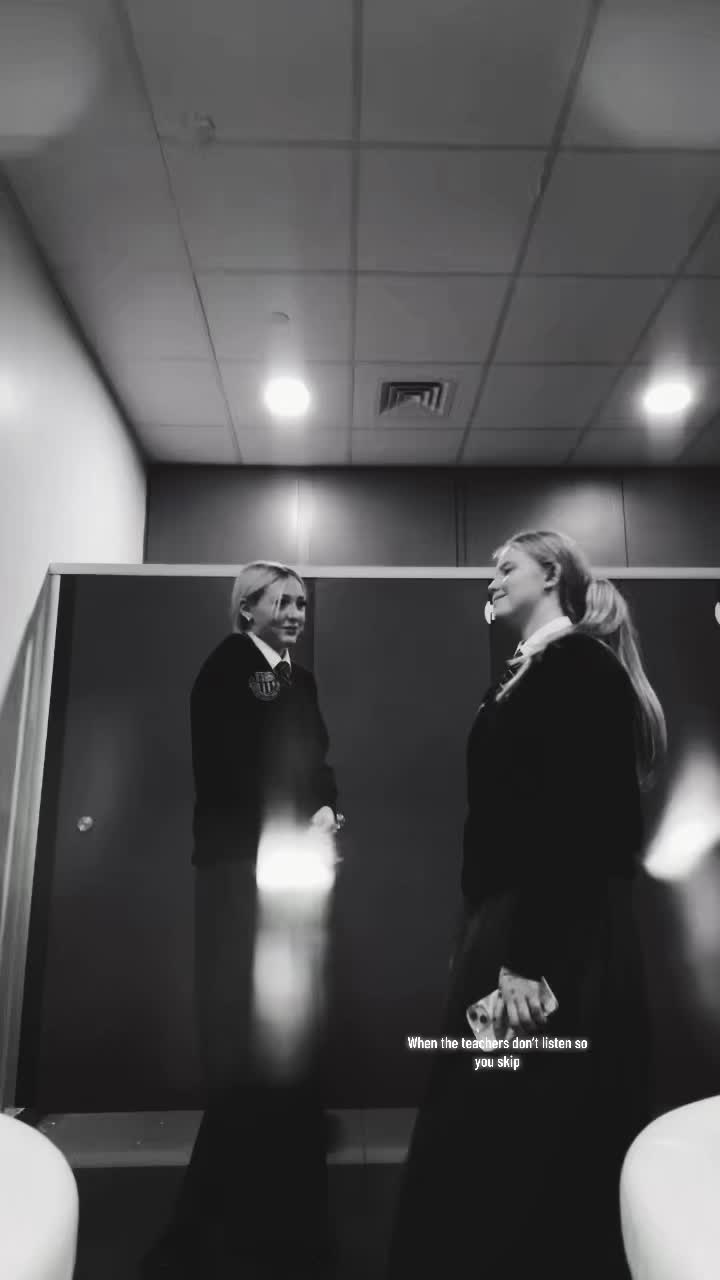 @𝐋𝐀𝐂𝐄𝐘 𝐆𝐈𝐋𝐋𝐎𝐓𝐓❤️