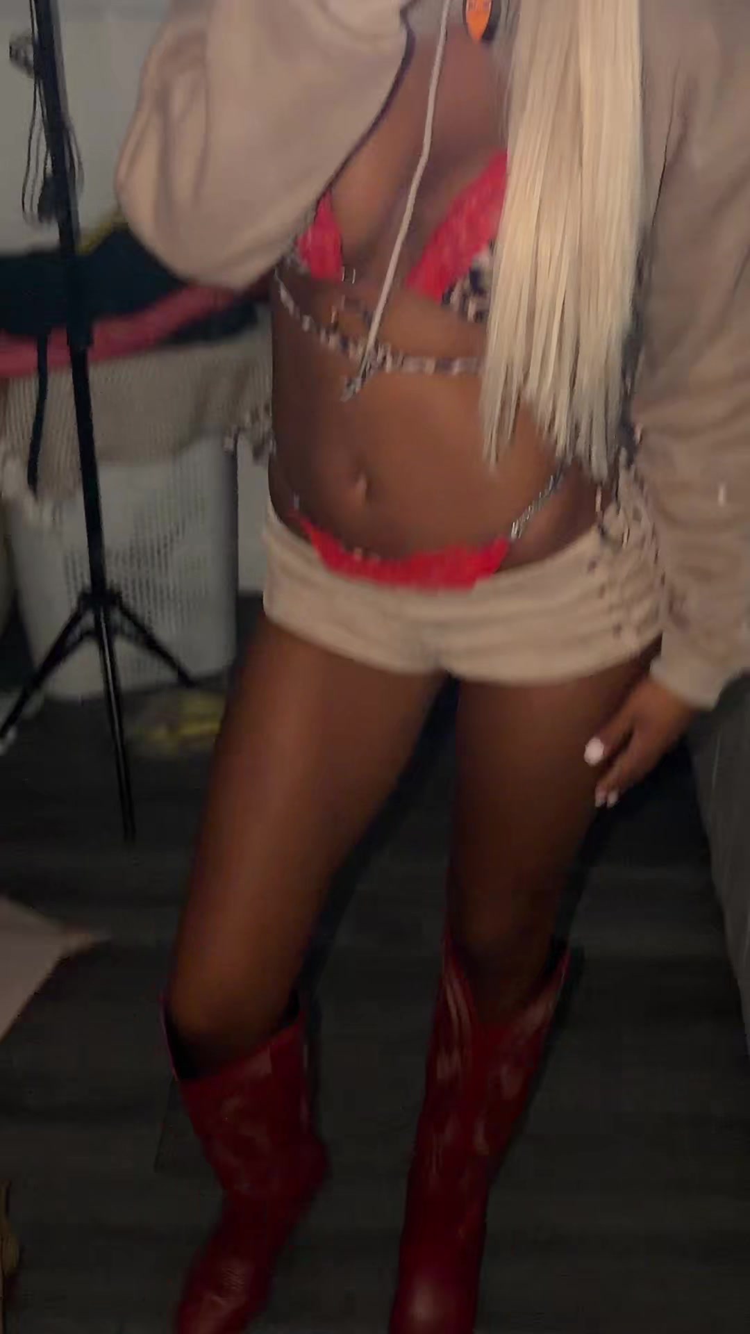 @pxlxaa24_