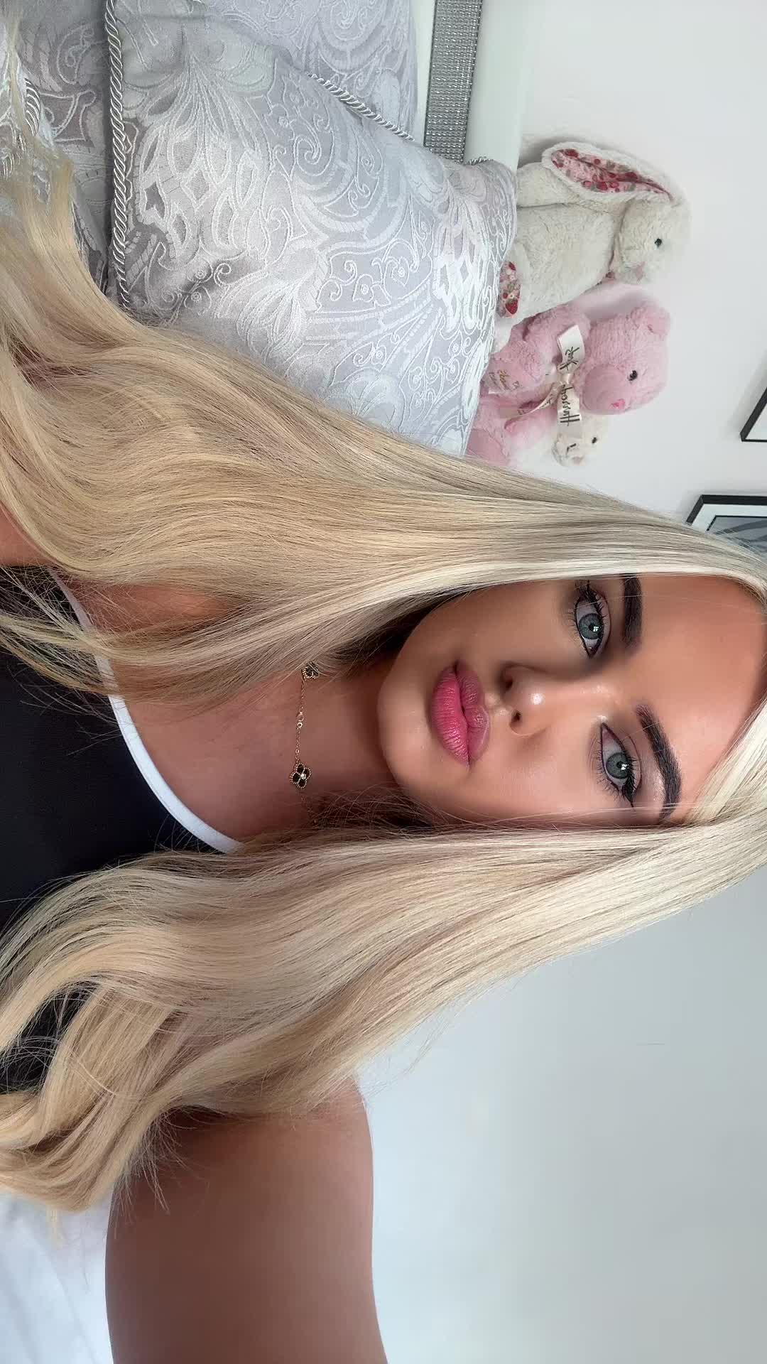 @𝐌𝐀𝐈𝐒𝐈𝐄 𝐇𝐔𝐍𝐓𝐄𝐑