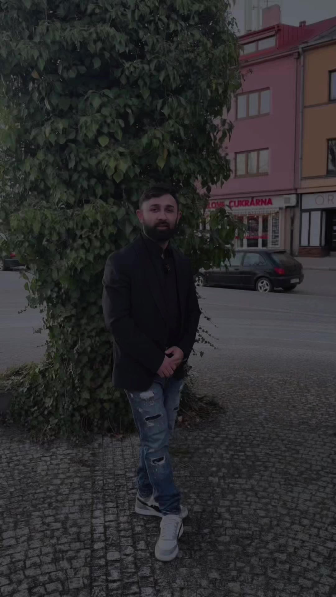 @Ezel Niko Petik