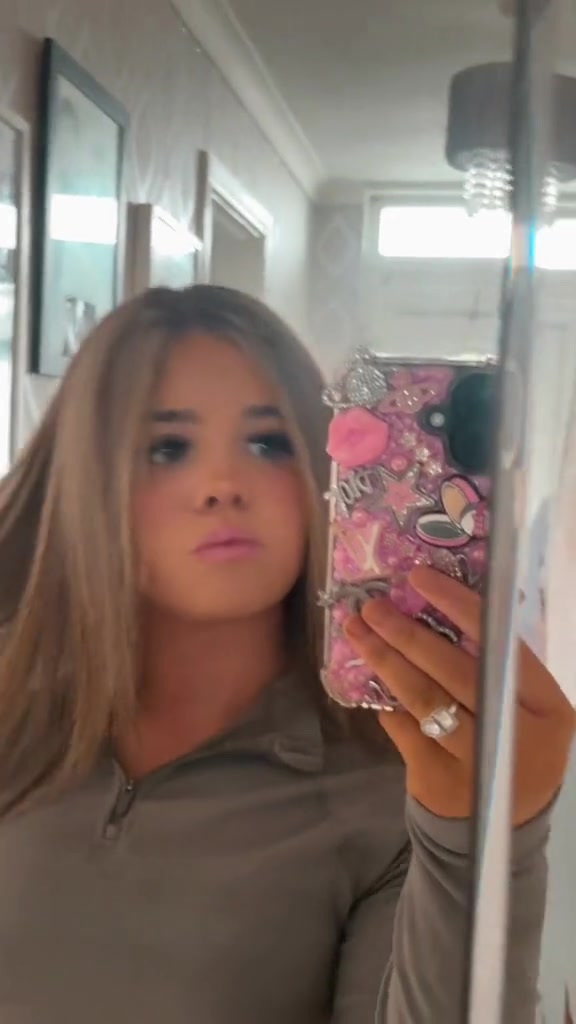@𝐚𝐦𝐞𝐥𝐢𝐚𝐬𝐩𝐚𝐦𝐬