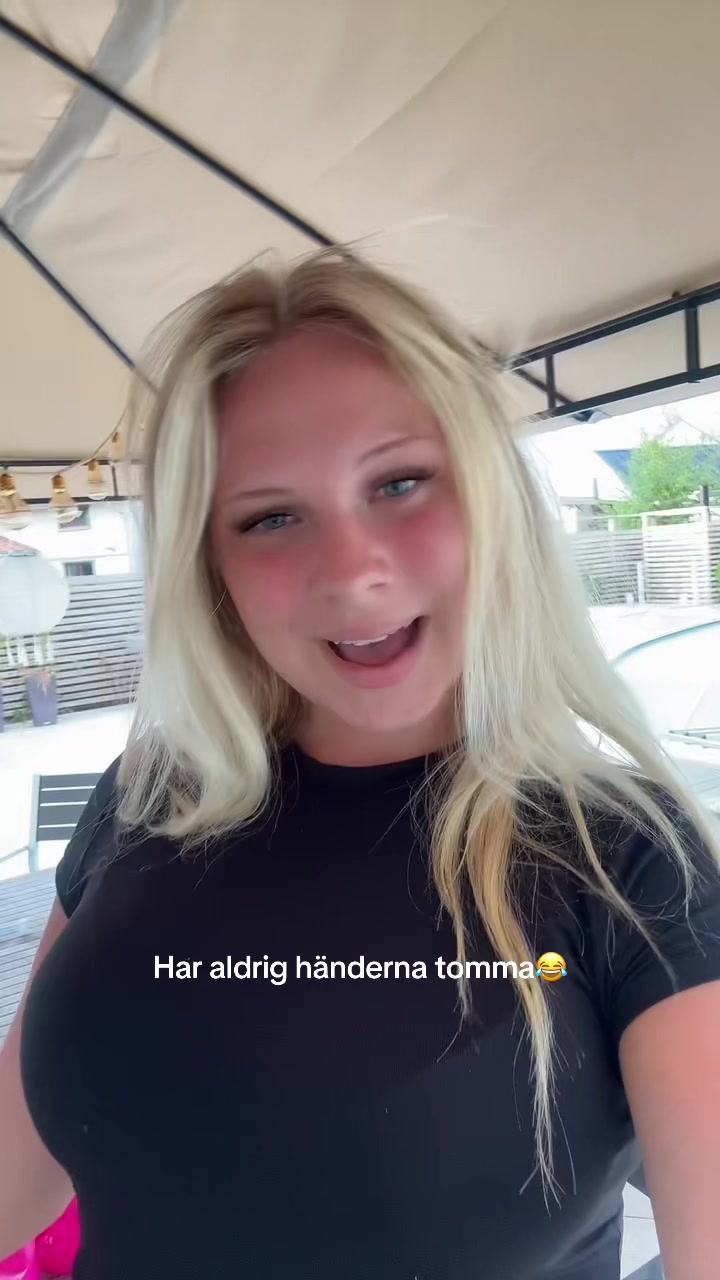 @juliaiisabella