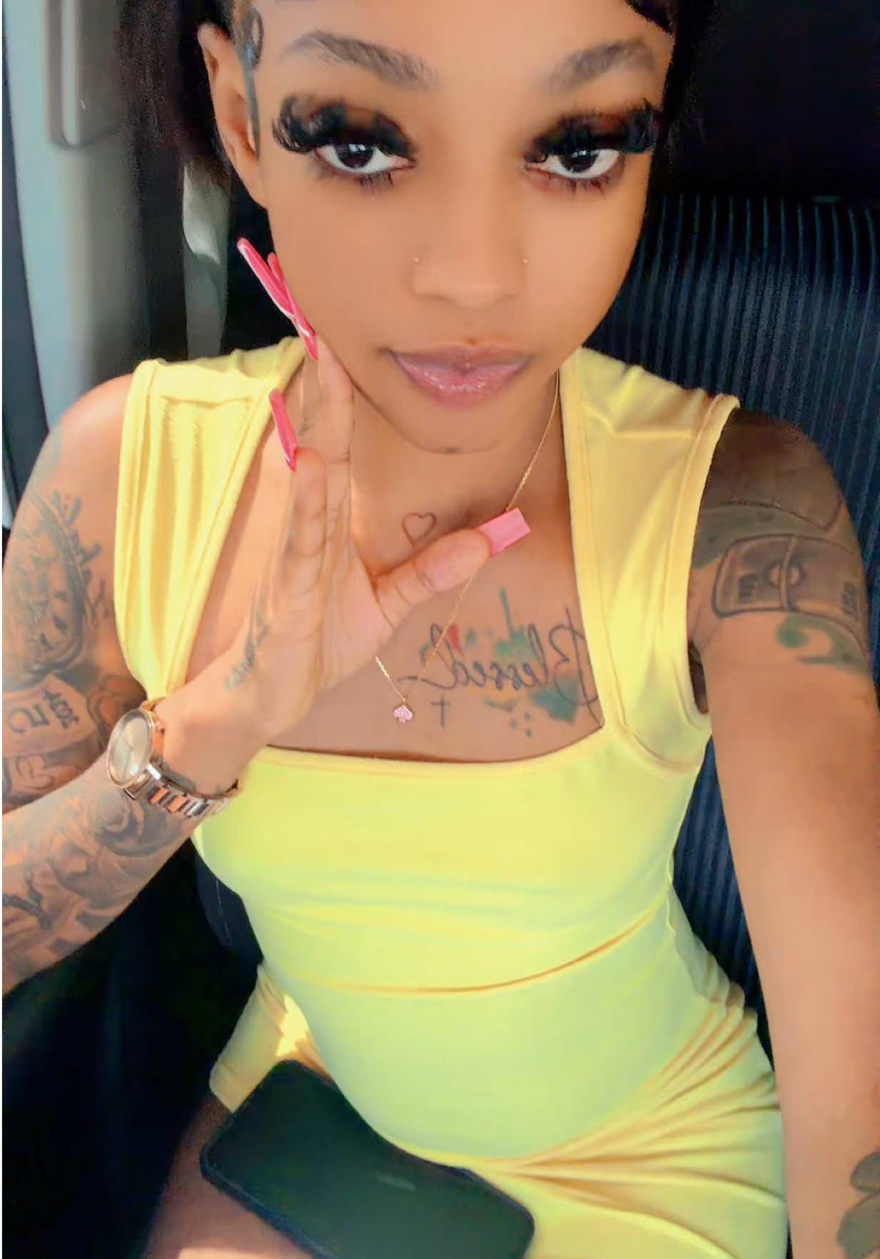 @𝐁𝐢𝐥𝐥𝐢𝐨𝐧𝐚𝐢𝐫𝐞💸🖤