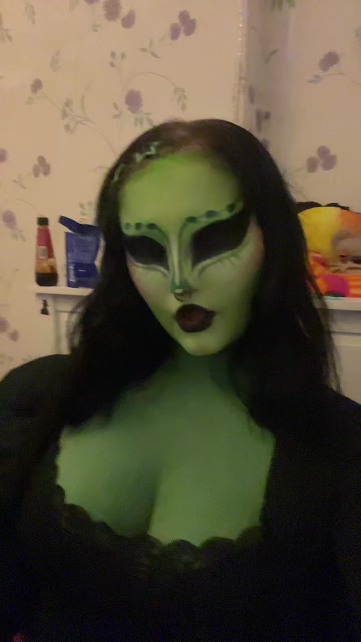 @alexiislost