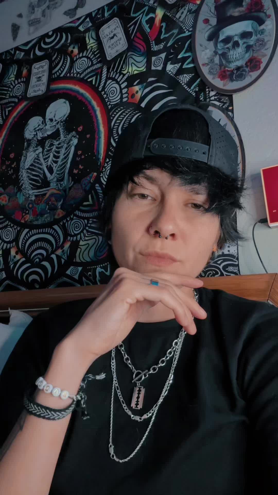 @MegMeOut๐ค