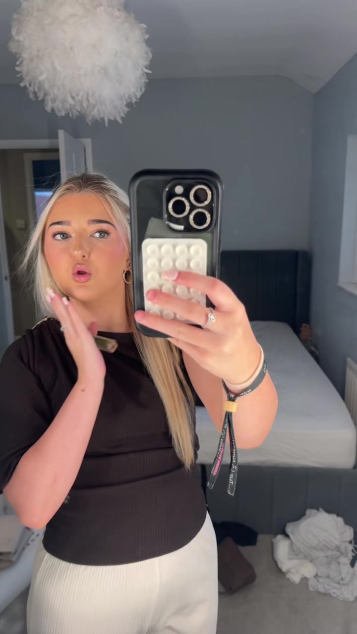 @𝐣𝐞𝐬𝐬𝐥𝐲𝐫𝐚𝐬𝐩𝐚𝐦