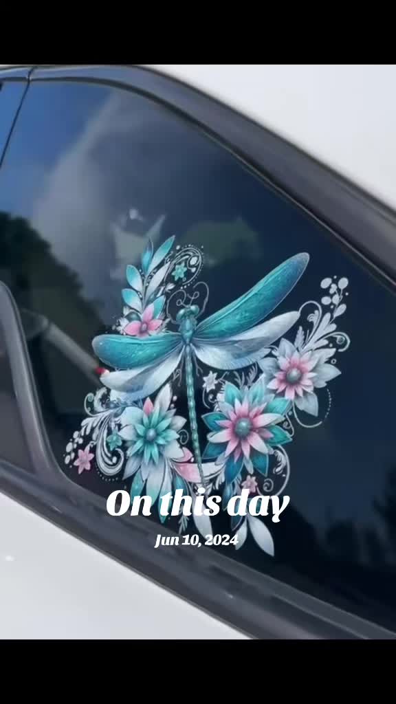 @LilosVinylDesigns