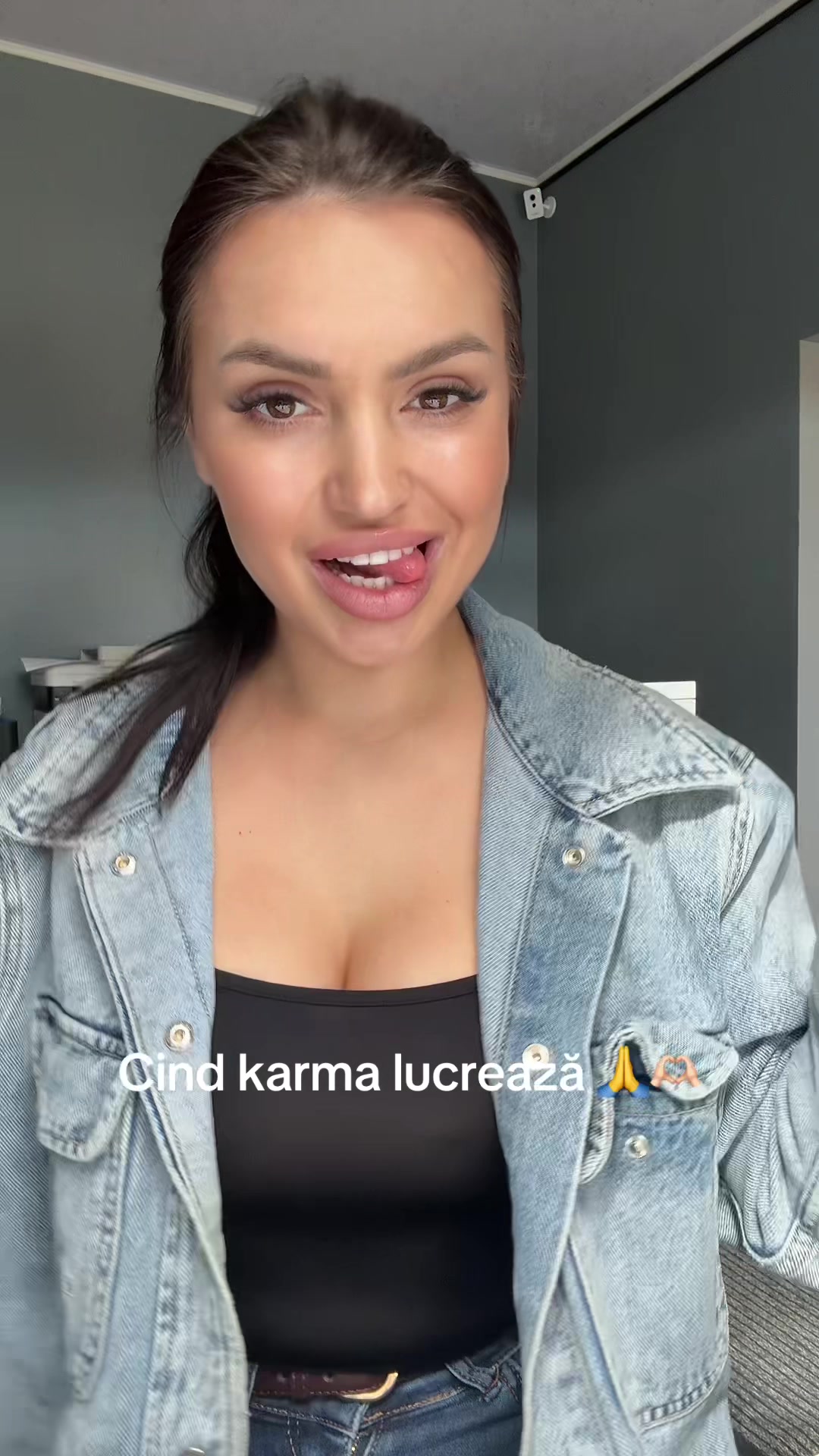@NADIA BOLOGAN ArtistăModerator