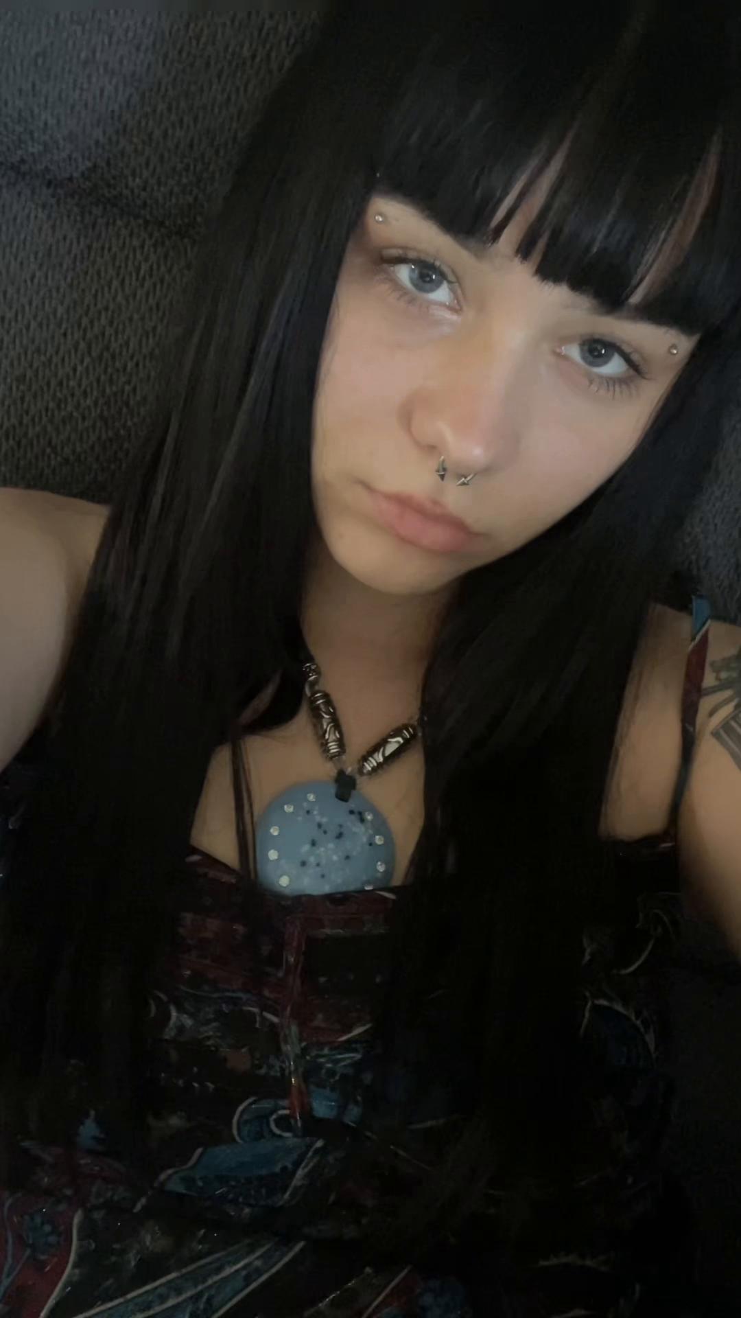 @kicsike