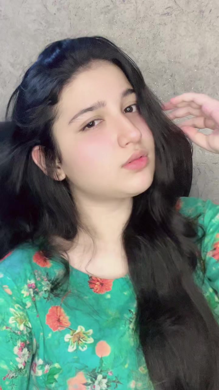 @PRETTY GIRL🥰
