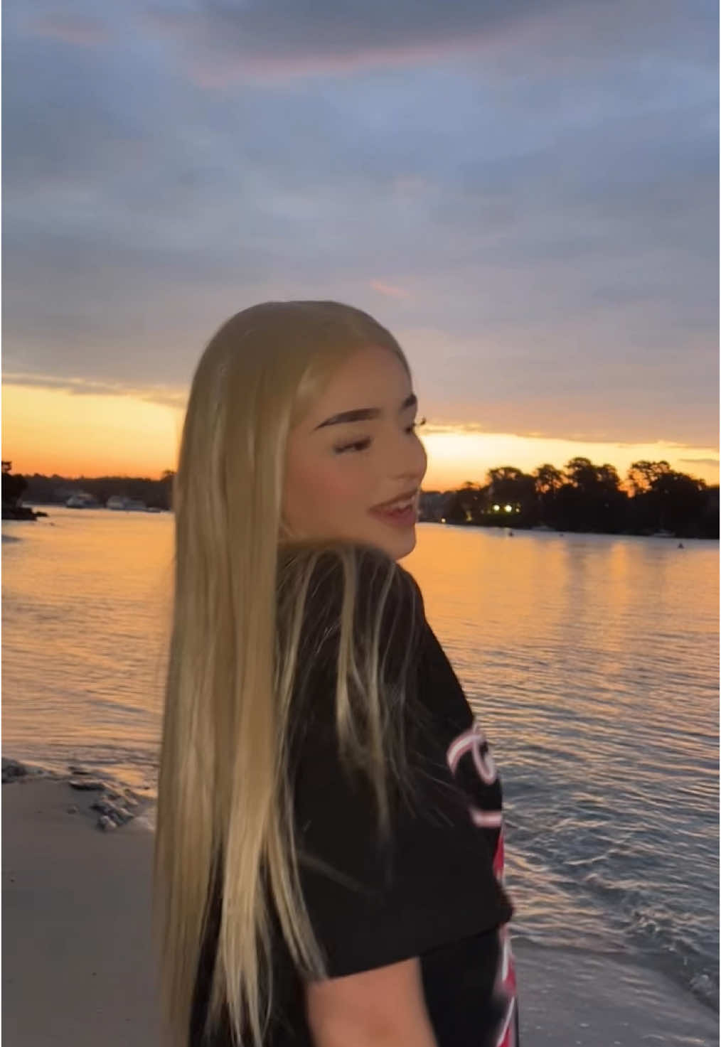 @Riri🦋