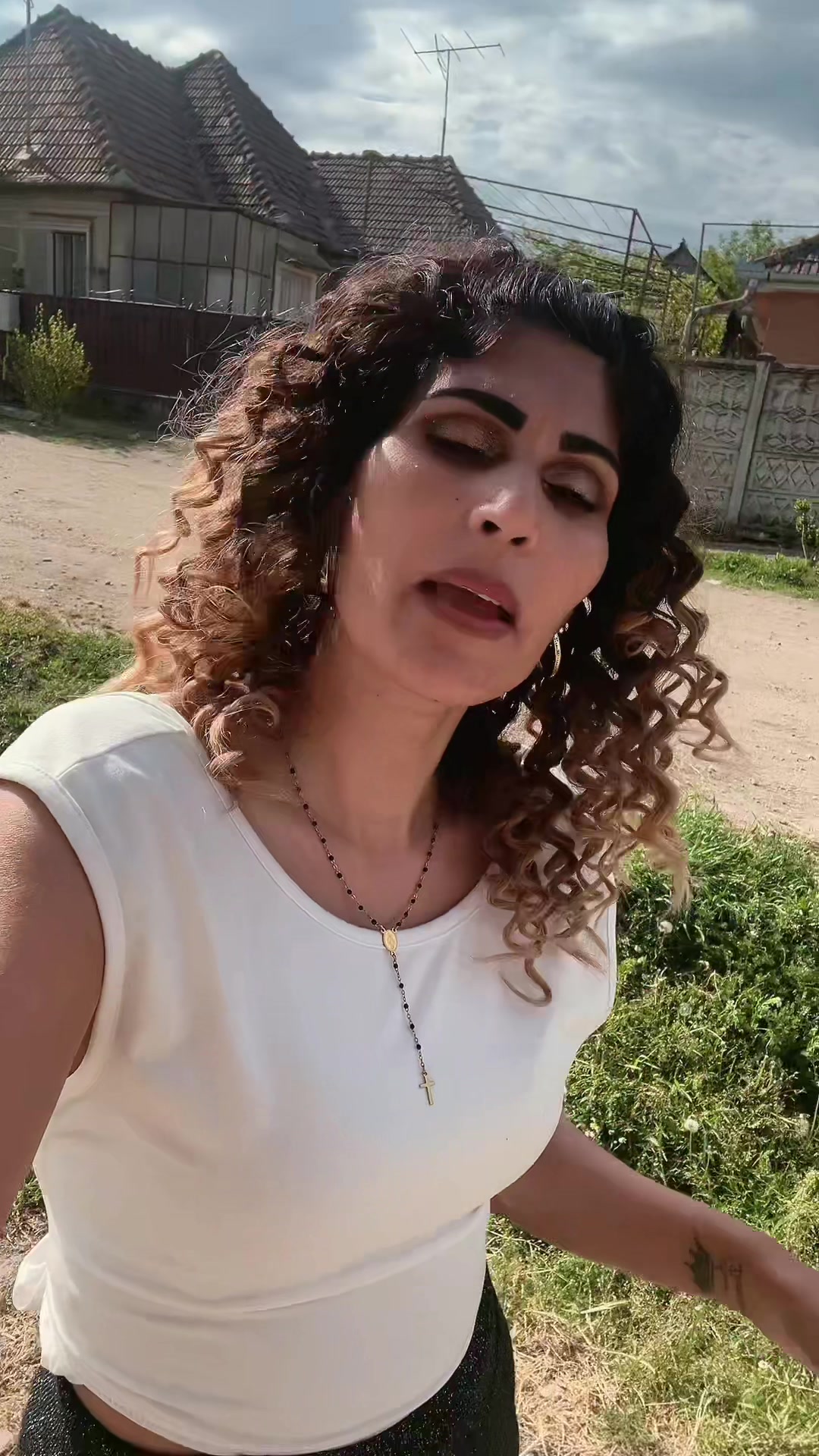 @💞💞Laura brunețica👑 👑