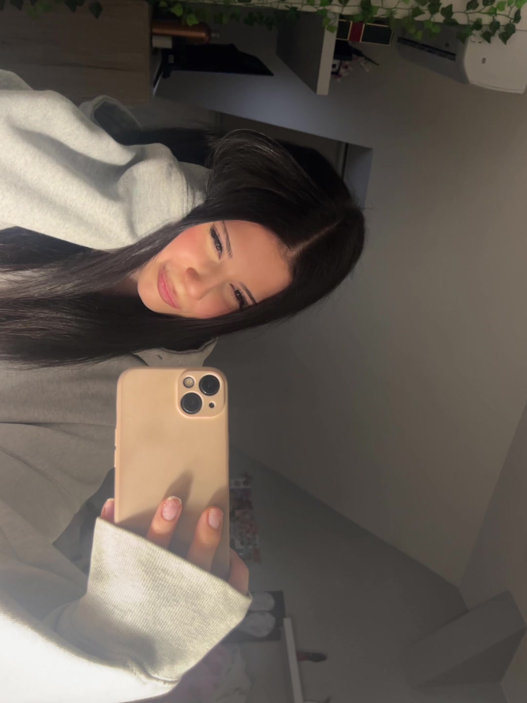 @zuzzz ྀི