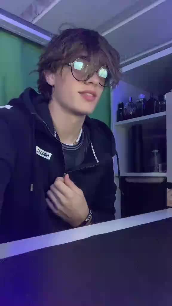 @Cody😶&zwj;🌫️