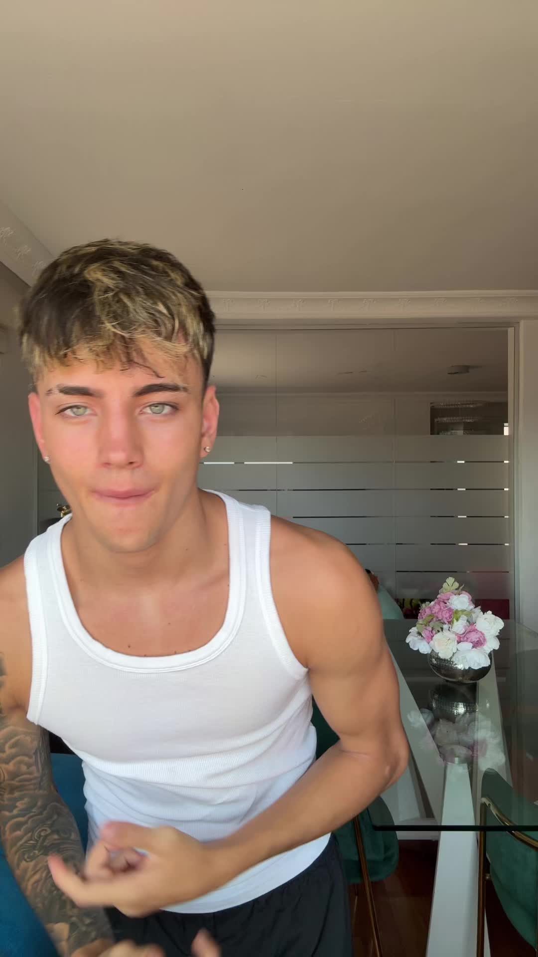 @Hugo23