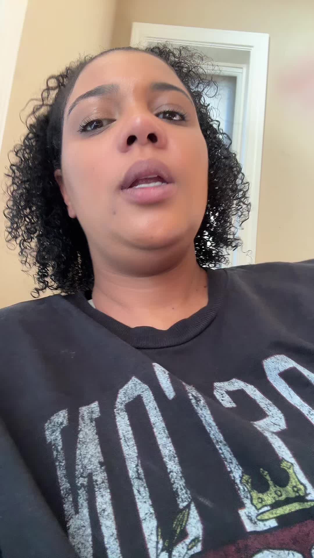 @twinnemom1