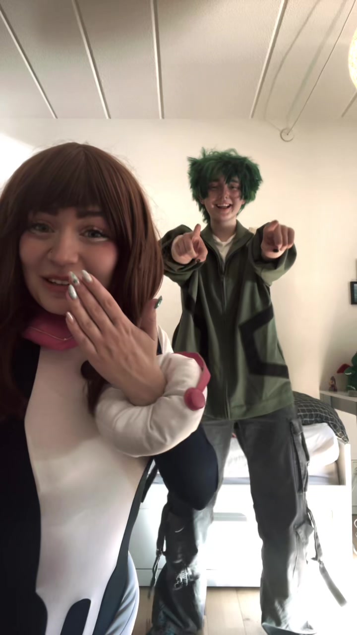 @Cy does cosplays