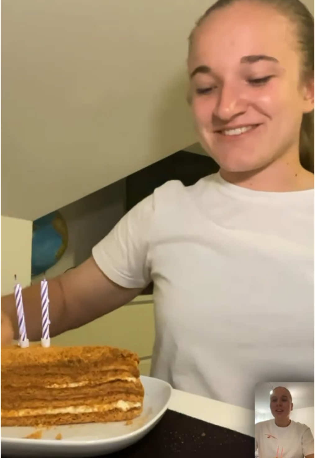 @Móňas