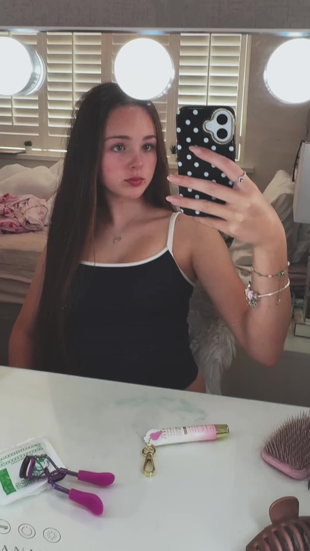 @𝐇𝐄𝐑𝐌𝐈𝐎𝐍𝐄🍸
