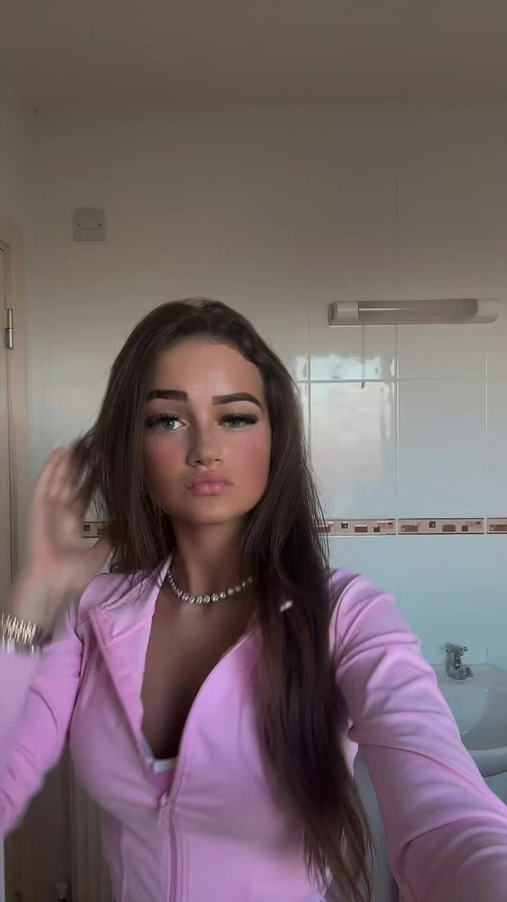 @𝐇𝐄𝐋𝐄𝐍𝐌𝐀𝐑𝐈𝐄ꨄ
