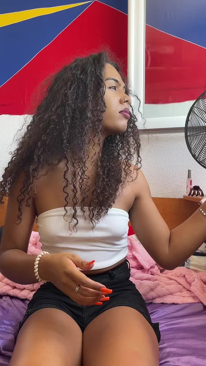 @Catalyna 🇷🇪