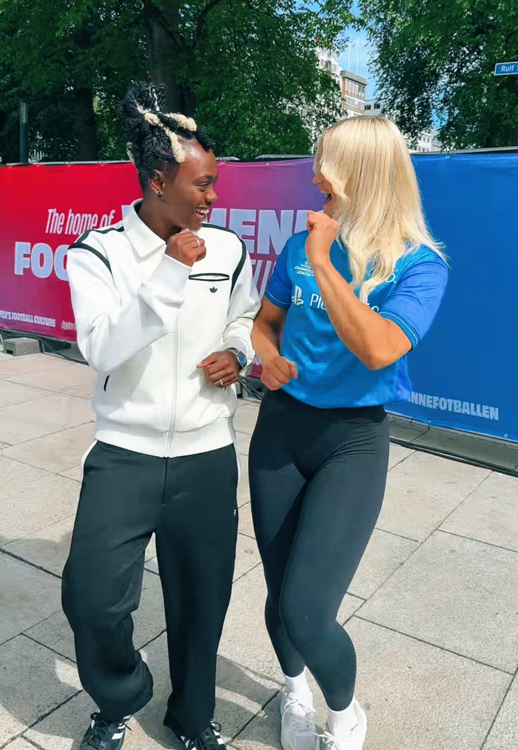 @Lydia Vaggelyr