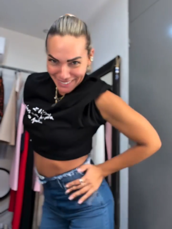 @imaleskou_fans