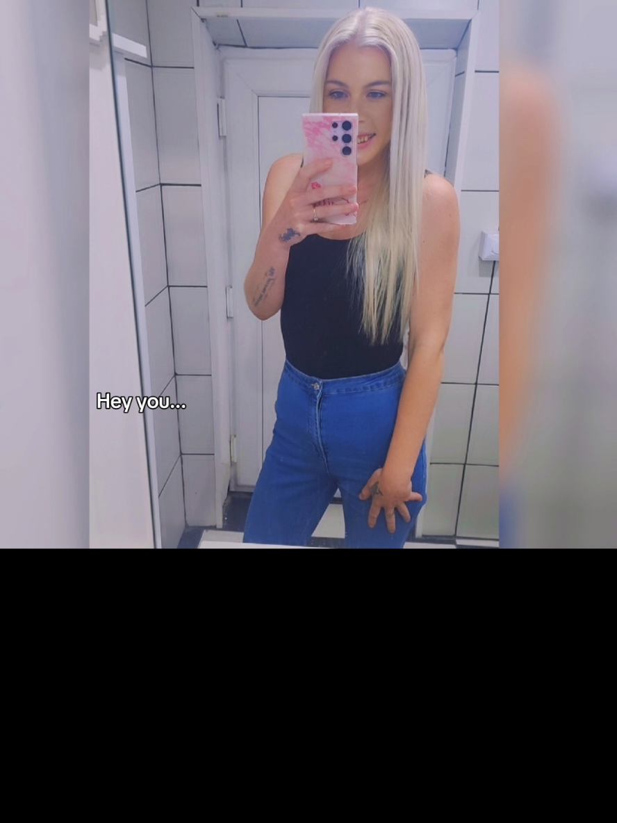 @Emily..🎀