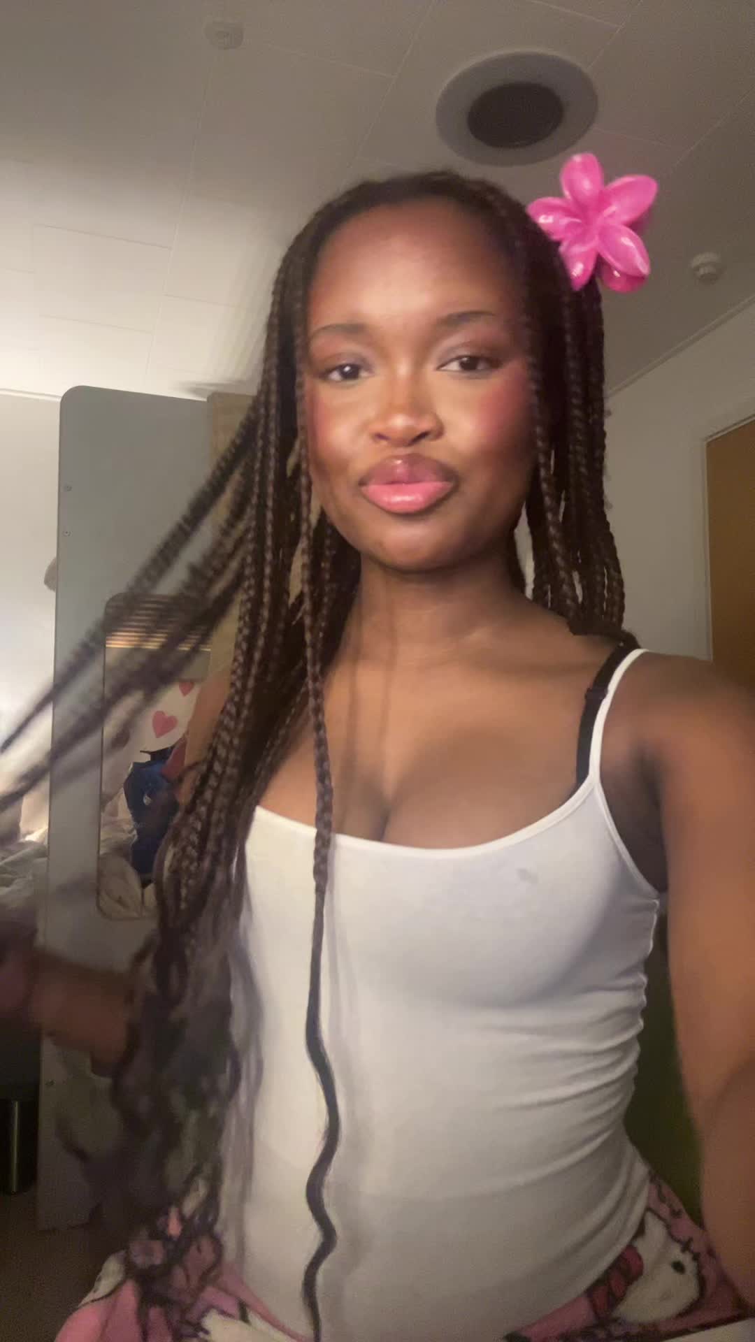 @⠀
