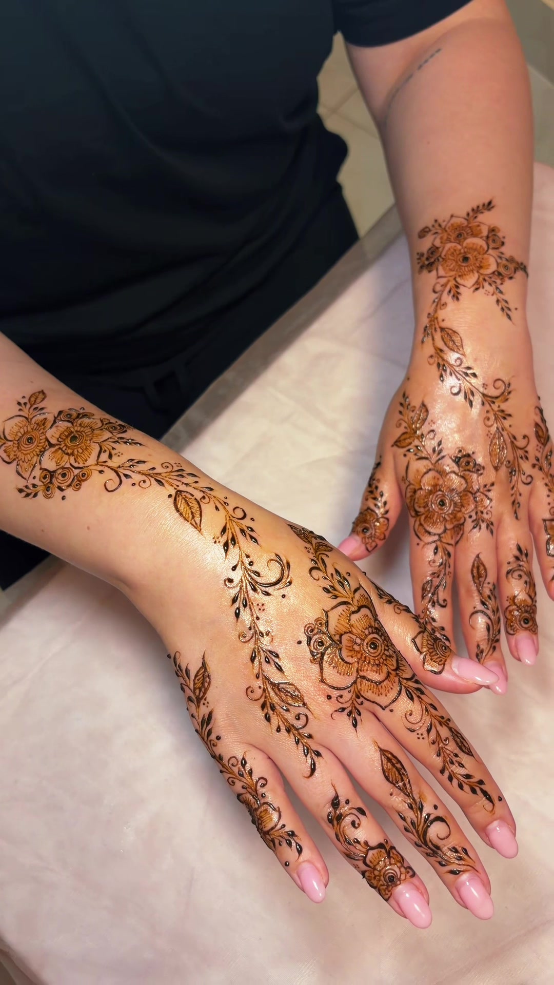 @ਈਸ਼ Mehndi