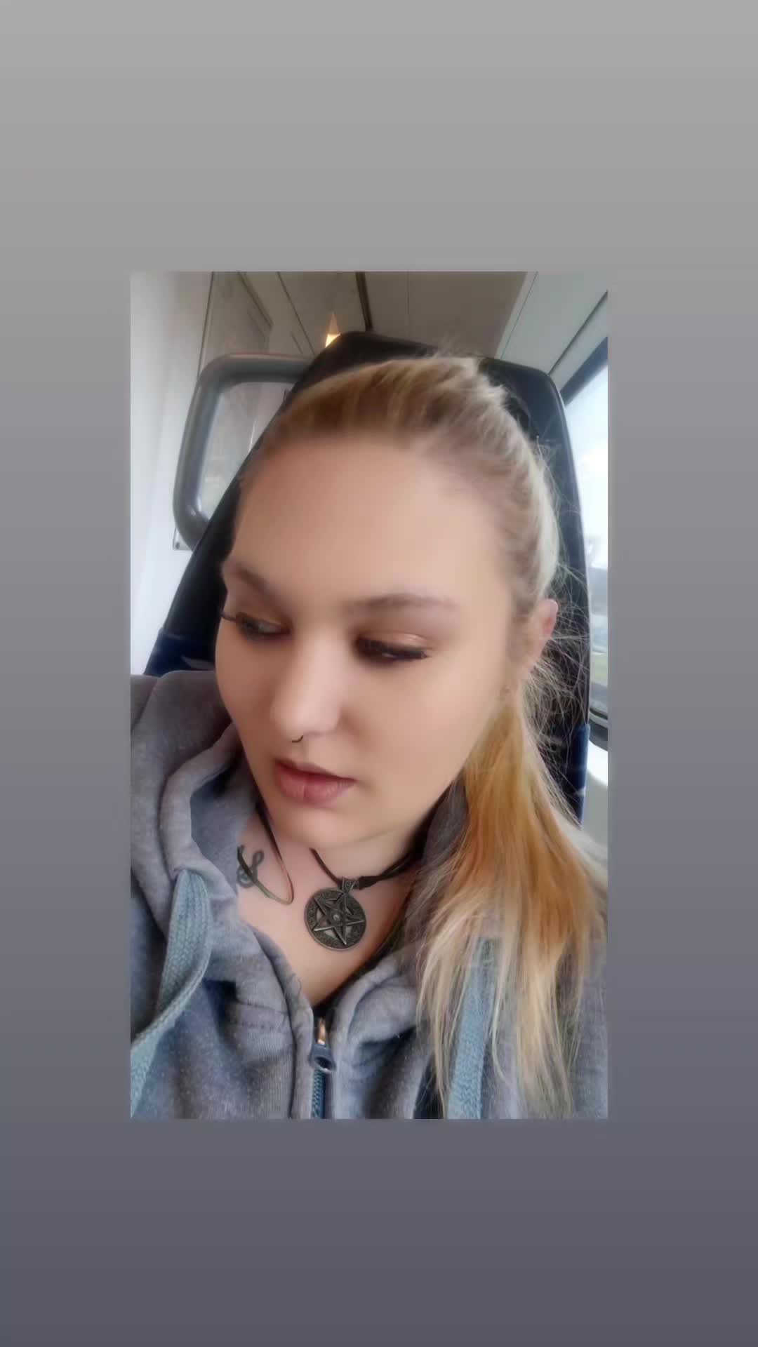 @devil_girl567😈