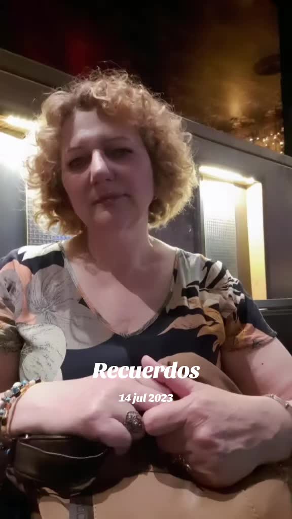 @Sus&uacute;menina