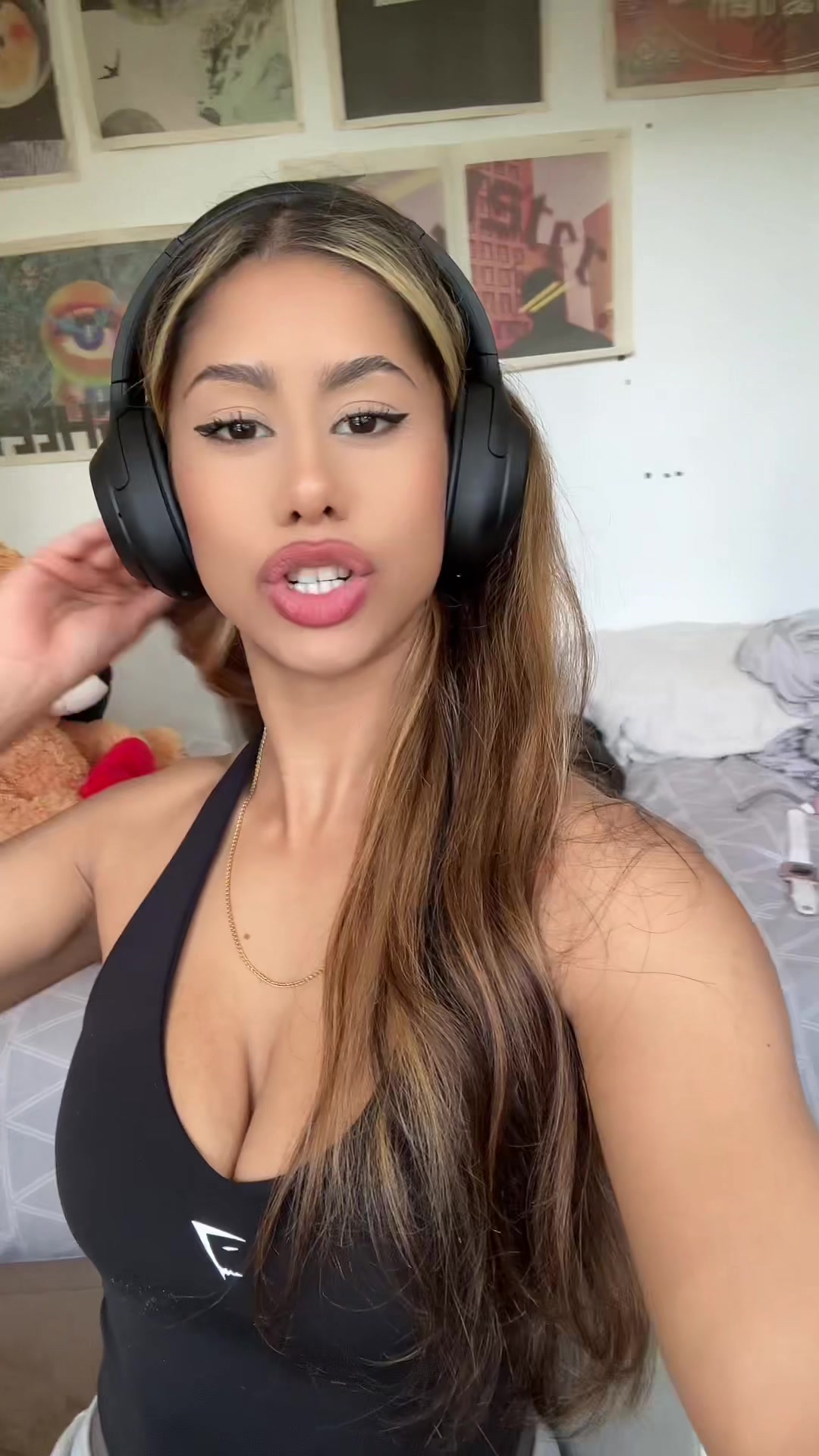 @aisha🤍🪞