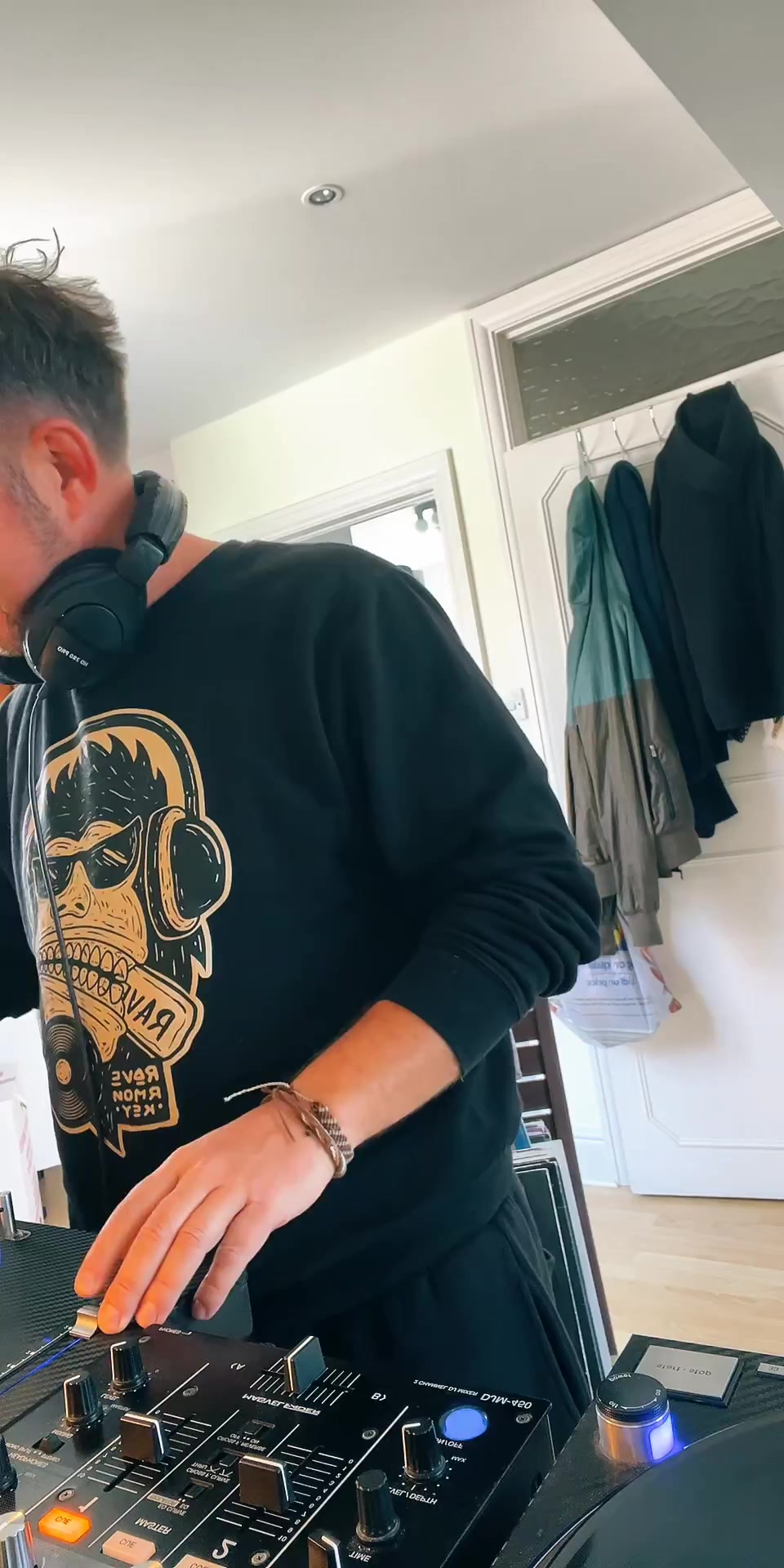 @Ravermonkey