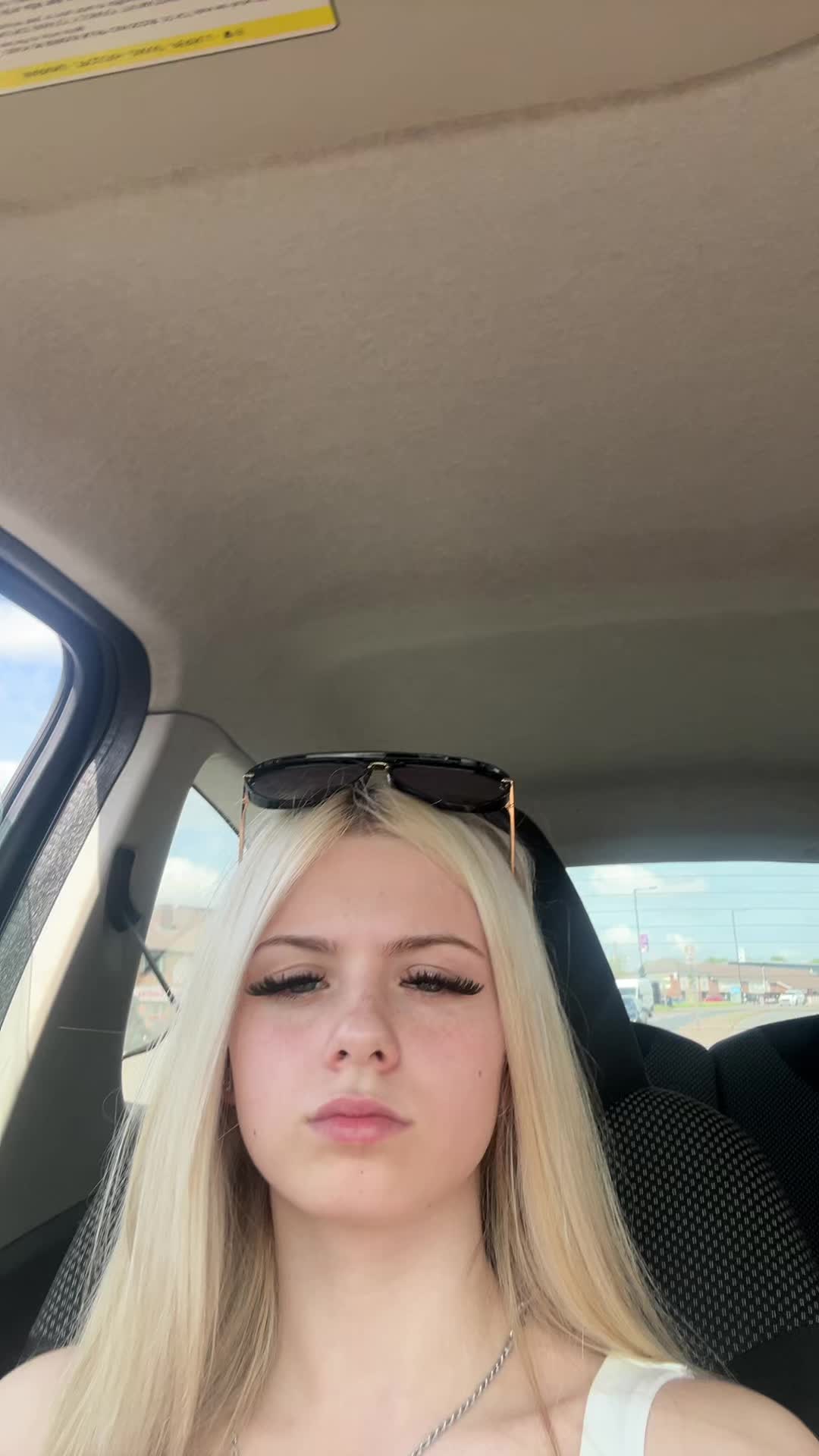 @ellie🩶