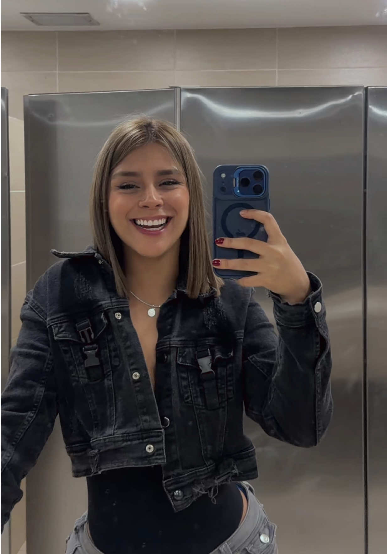 @Isabella Fernández