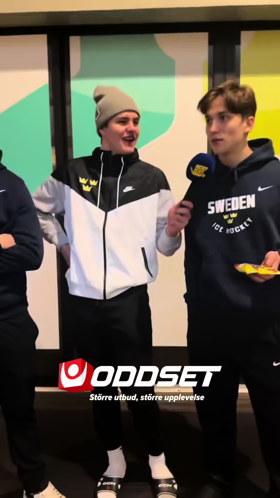 @HockeyNews