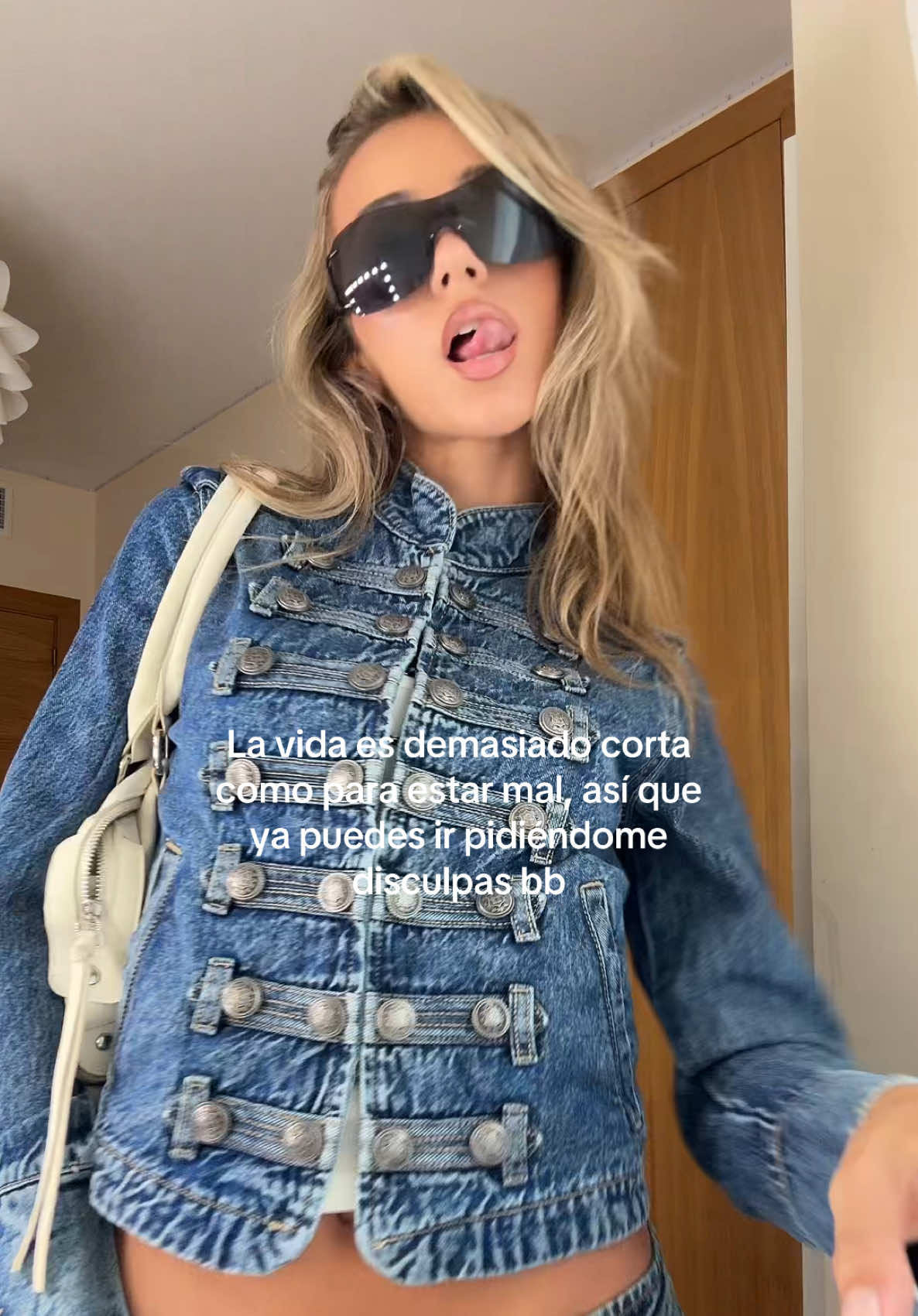 @AINA CARDELL