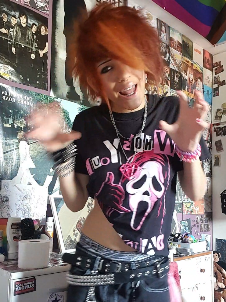 @MikaMassacre☢️💥