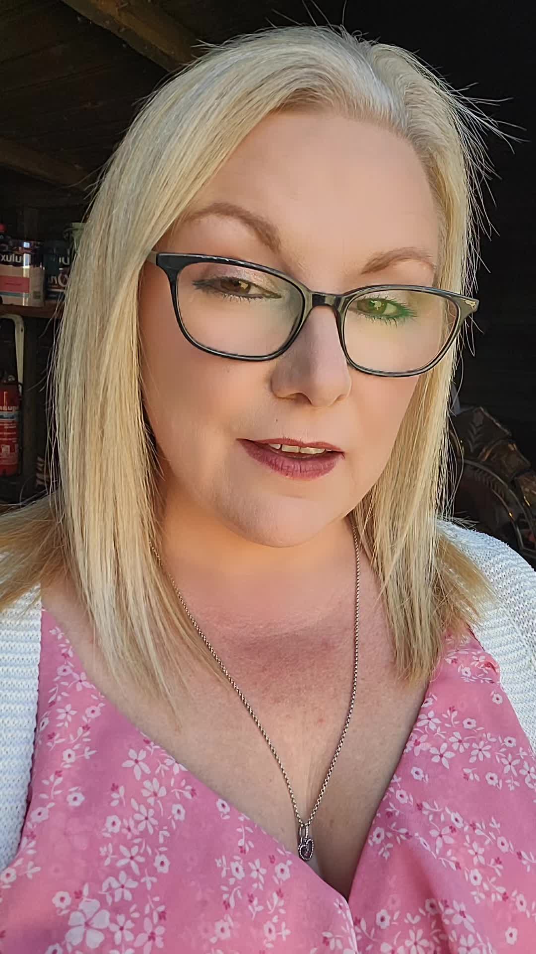@EmmaWilcox🇬🇧🏴